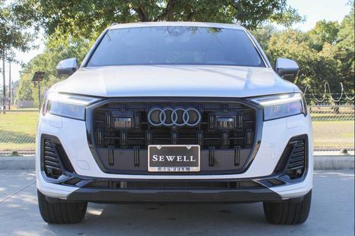 2025 Audi Q7 45 Premium Plus