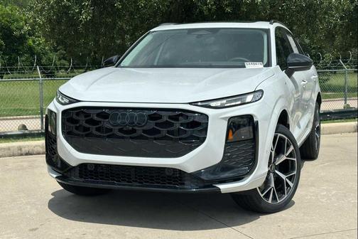 Glacier White Metallic 2026 Audi Q3 TFSI quattro S tronic