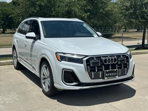 2025 Audi Q7 55 Premium Plus