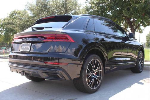 2021 Audi Q8 55 Premium Plus