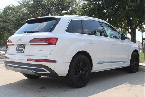 2022 Audi Q7 55 Premium