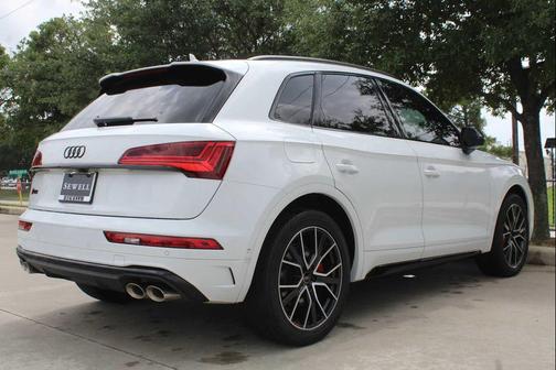 Glacier White Metallic 2024 Audi SQ5 3.0T Prestige