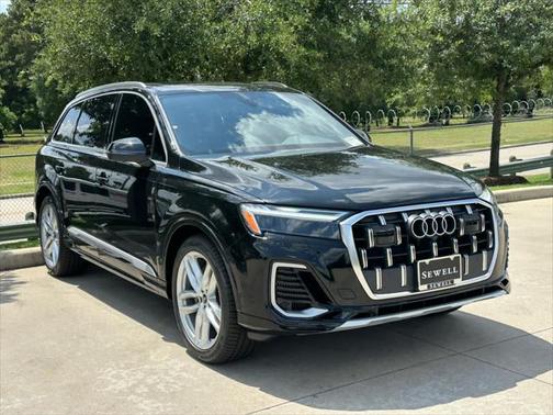 2025 Audi Q7 55 Premium Plus