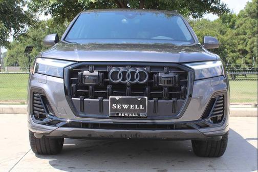 2025 Audi Q7 45 Premium Plus