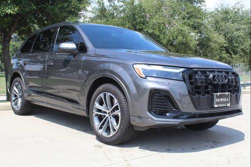 2025 Audi Q7 45 Premium Plus