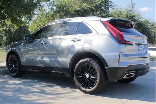 Argent Silver Metallic 2024 Cadillac XT4 Premium Luxury