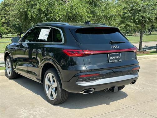 2025 Audi Q5 Premium Plus