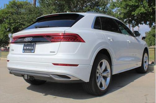 2023 Audi Q8 55 Premium Plus