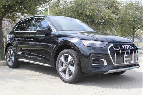 2023 Audi Q5 40 Premium Plus