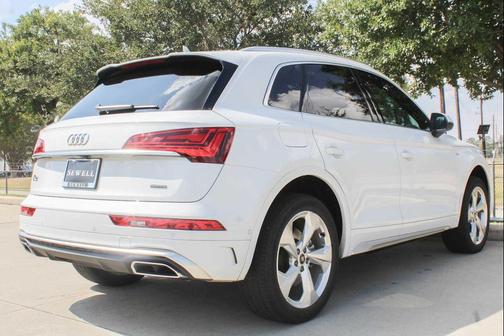 2023 Audi Q5 45 S line Prestige