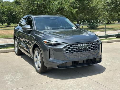 Tambora Gray Metallic 2025 Audi Q5 Premium Plus TFSI quattro S tronic