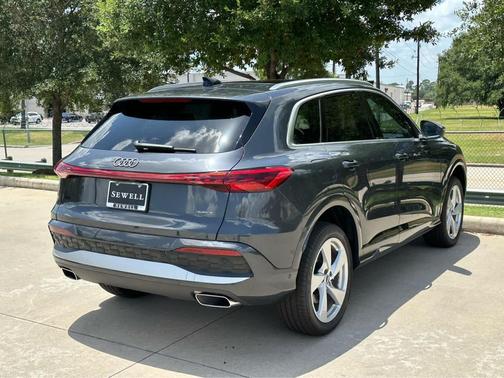 Tambora Gray Metallic 2025 Audi Q5 Premium Plus TFSI quattro S tronic