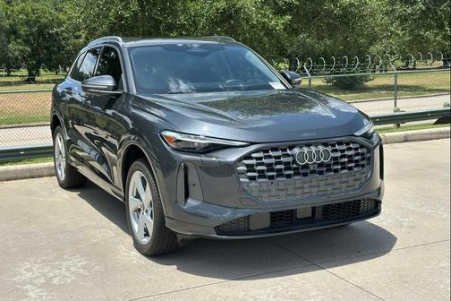 Tambora Gray Metallic 2025 Audi Q5 Premium Plus TFSI quattro S tronic