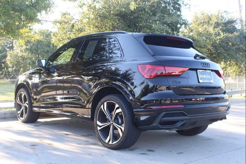 Mythos Black Metallic 2023 Audi Q3 45 S line Premium Plus