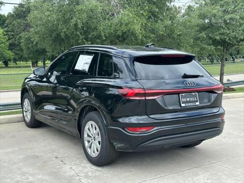 2025 Audi Q6 e-tron Premium