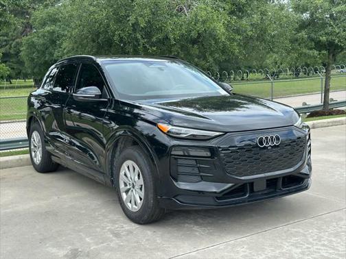 2025 Audi Q6 e-tron Premium