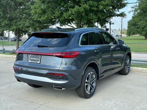2025 Audi Q5 Premium Plus