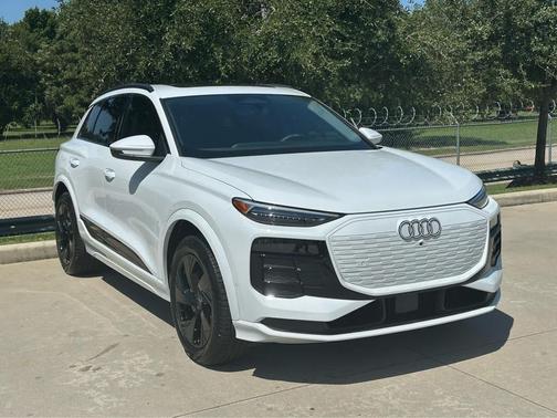 2025 Audi Q6 e-tron Premium Plus quattro