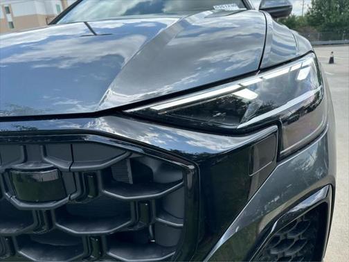 2025 Audi Q8 55 Premium Plus