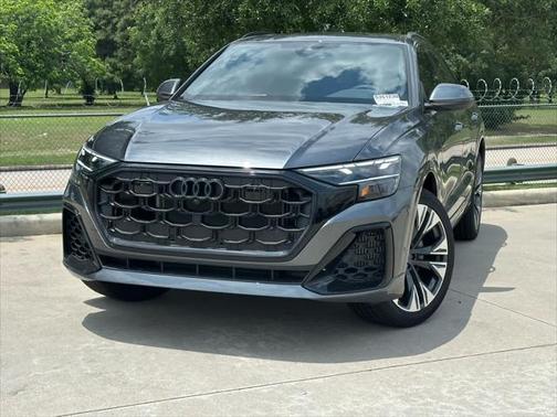 2025 Audi Q8 55 Premium Plus