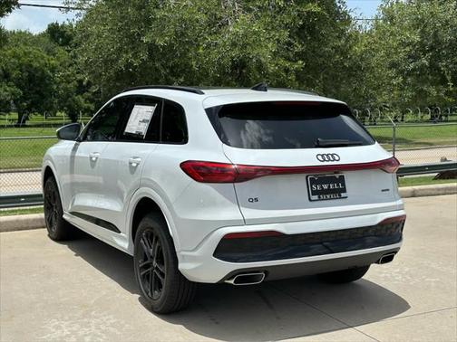 2025 Audi Q5 Premium Plus