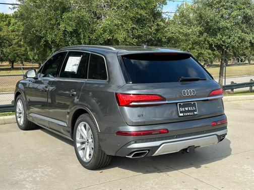 2026 Audi Q7 55 Premium Plus