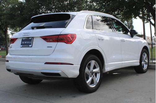 2022 Audi Q3 40 Premium