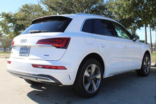 2023 Audi Q5 40 Premium
