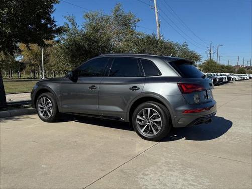 2024 Audi Q5 45 S line Premium