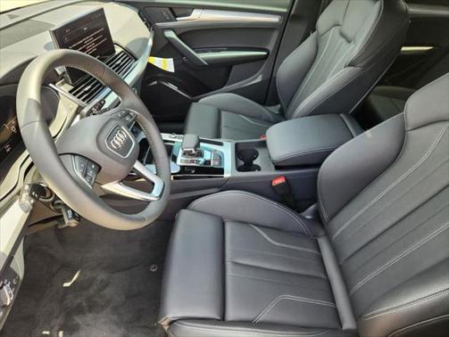 2024 Audi Q5 45 S line Premium