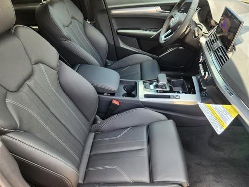 2024 Audi Q5 45 S line Premium