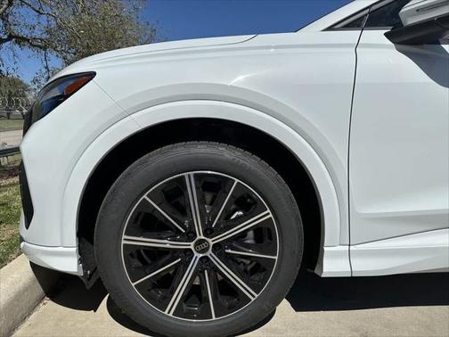 2025 Audi Q4 e-tron Premium 45 quattro