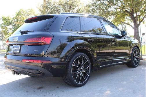2023 Audi Q7 55 Prestige
