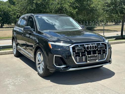 2025 Audi Q7 55 Premium Plus