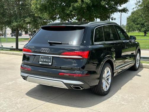 2025 Audi Q7 55 Prestige