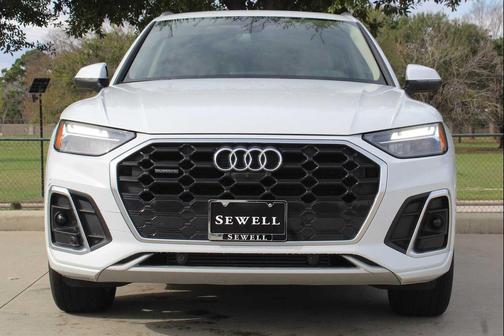 2022 Audi Q5 45 S line Premium Plus