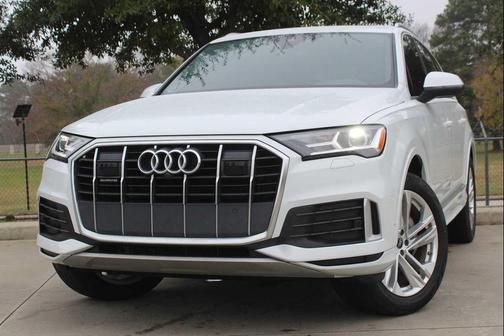 2023 Audi Q7 45 Premium