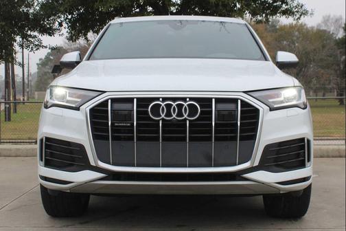 2023 Audi Q7 45 Premium