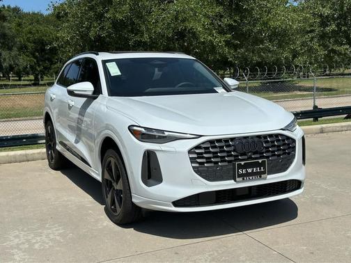 2025 Audi Q5 Premium Plus
