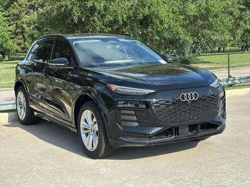 2025 Audi Q6 e-tron Premium Plus
