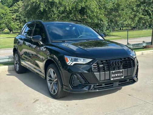 2025 Audi Q3 Premium 45 TFSI S line quattro Tiptronic