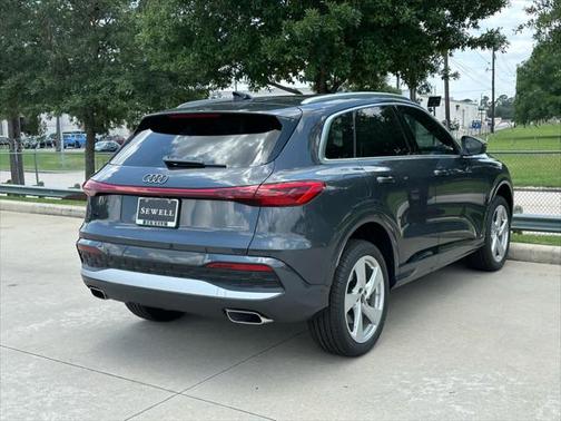 2025 Audi Q5 Premium Plus