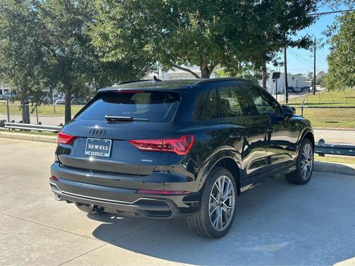 2025 Audi Q3 45 S line Premium Plus