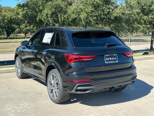 2025 Audi Q3 45 S line Premium Plus