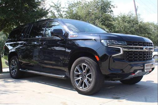 2022 Chevrolet Suburban 4WD Z71