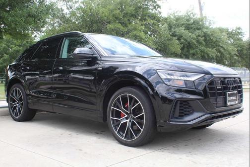 Mythos Black Metallic 2023 Audi Q8 55 Premium Plus