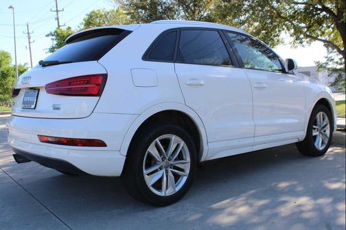 2017 Audi Q3 2.0T Premium