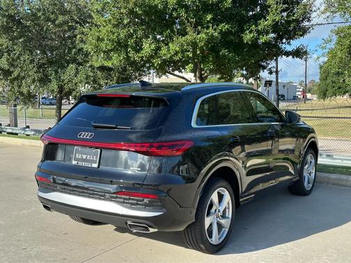 2025 Audi Q5 Premium Plus