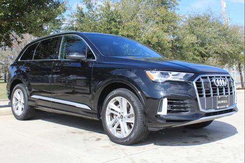 2023 Audi Q7 55 Premium Plus