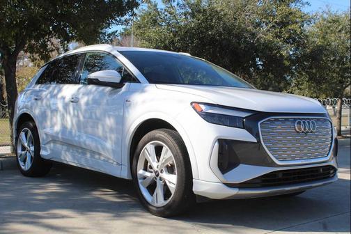 2023 Audi Q4 e-tron Premium 50 quattro